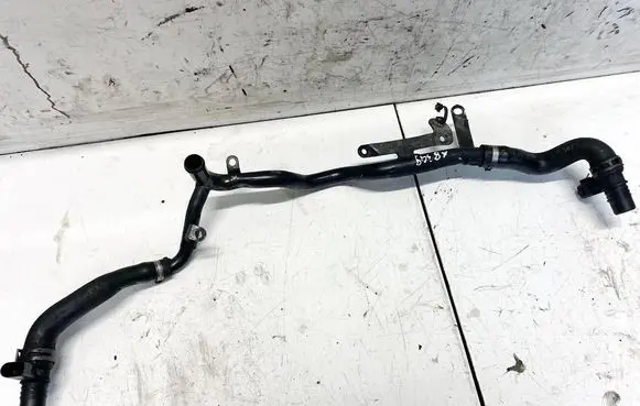 Engine coolant pipe/hose