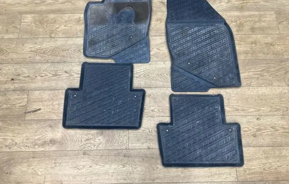 Volvo XC70 Car floor mat set 30660720