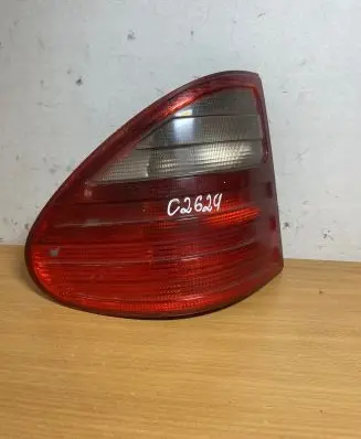 Mercedes-Benz E W210 Rear/tail lights A2108204764 C2624