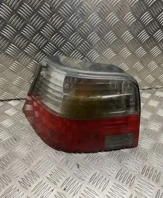 Volkswagen Golf IV Rear/tail lights XLVW521