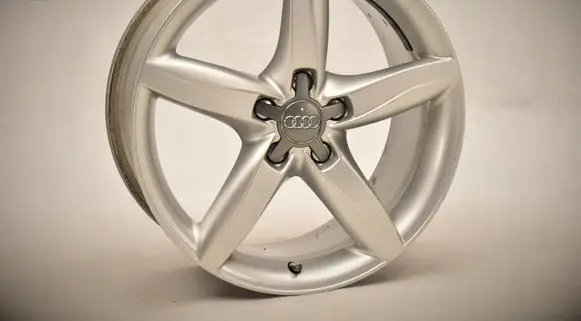 Audi A5 R18 alloy rim 