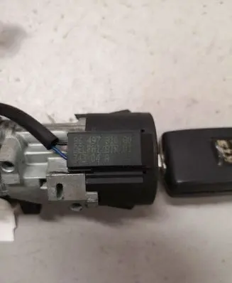 Citroen C4 I Ignition lock N0502073 964781080
