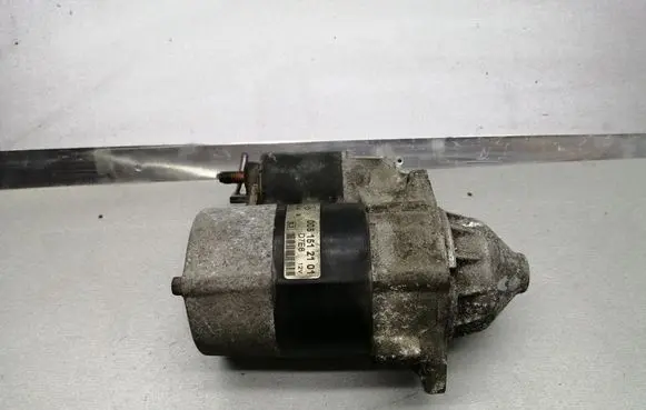 Mercedes-Benz A W168 Starter motor 0051512101 D7E8