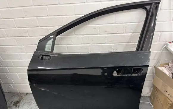 Volkswagen ID.4 Front door