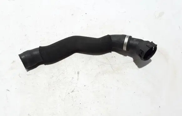 BMW 5 F10 F11 Engine coolant pipe/hose 8511753