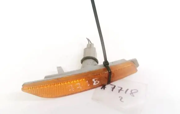 Cadillac CTS Front reflector 036D