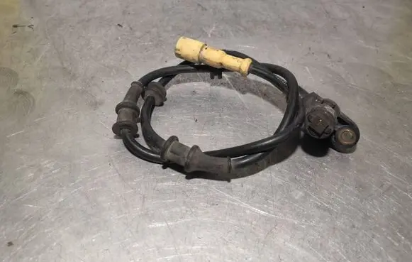 Opel Vectra B ABS brake wheel speed sensor 90464775