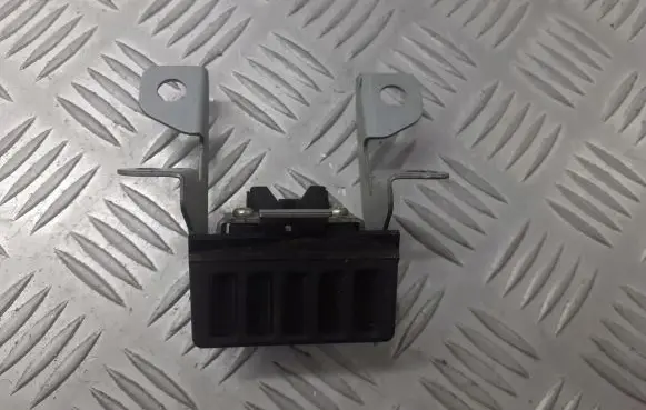 KIA Sportage Tailgate opening switch 91950-2E000