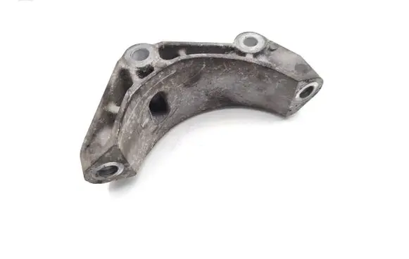 Land Rover Range Rover Sport L320 A/C compressor mount bracket JPD500121