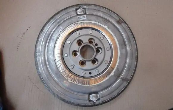 Mercedes-Benz X-class W470 Flywheel A2820300105