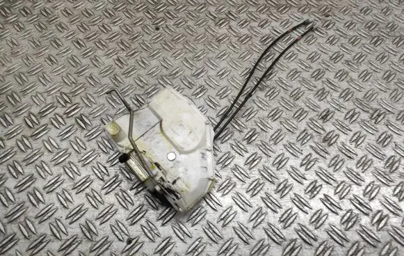 Suzuki SX4 Front door lock 8230180J22