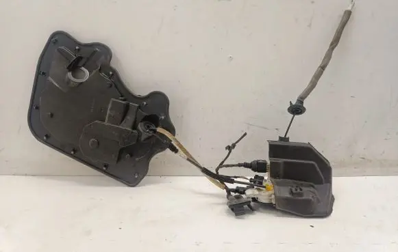 Audi A8 S8 D4 4H Front door lock 4F0837059 4H0837915
