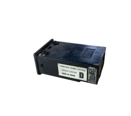 Infiniti QX30 USB socket connector 284H33ZD2A