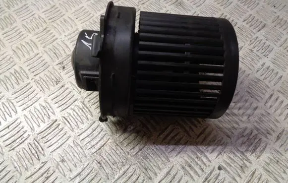 Nissan Note (E12) Heater fan/blower 2267652