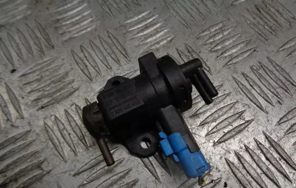 Peugeot Boxer Vacuum valve 9635704380