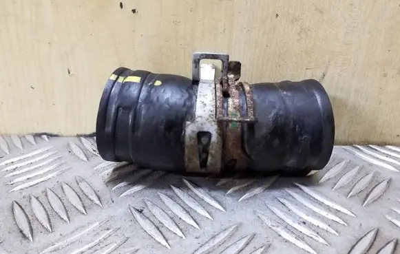 Toyota Avensis T270 Engine coolant pipe/hose