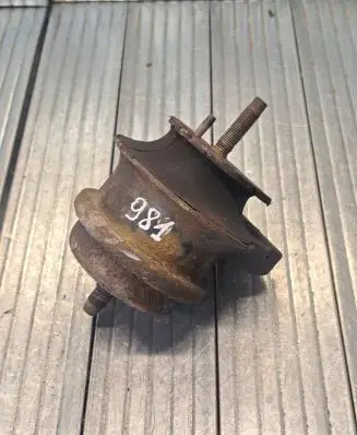 Infiniti FX Engine mount bracket