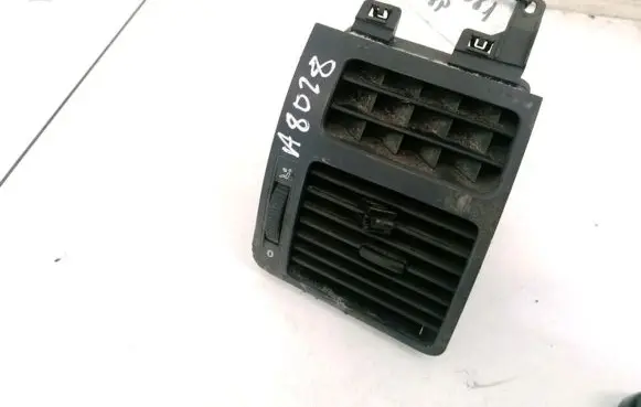 Volkswagen Touran I Dash center air vent grill 1T0819704A