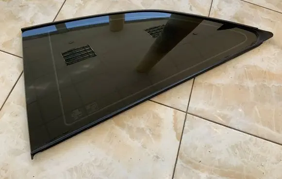 Audi S5 Facelift Rear side window 8T0845299A 43R00081 DOT90AS2M30A