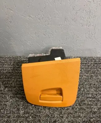 BMW 5 G30 G31 Glove box 9388169 8388169 83202004