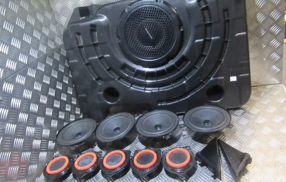 Maserati Levante Audio system kit 670100017
