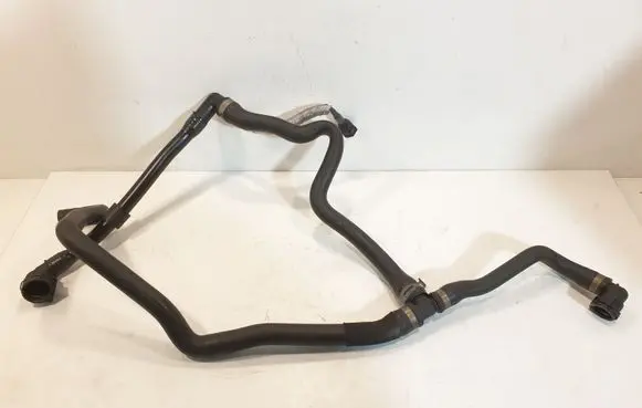 BMW 2 F45 Engine coolant pipe/hose 8514047