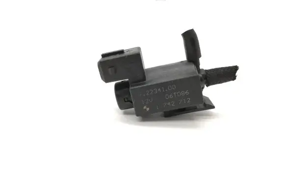 BMW 5 E39 Turbo solenoid valve 1742712