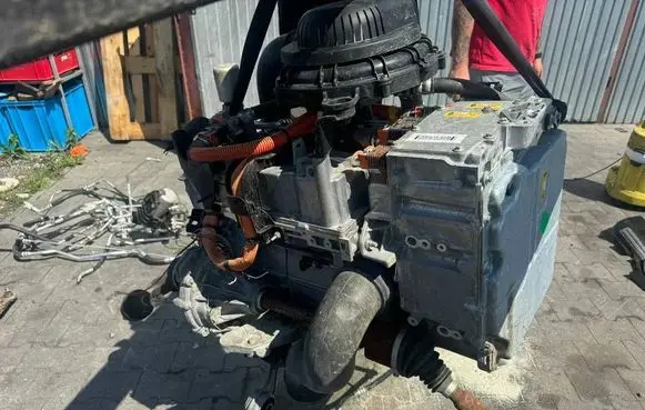 Renault Zoe Engine 290107407R 12100011