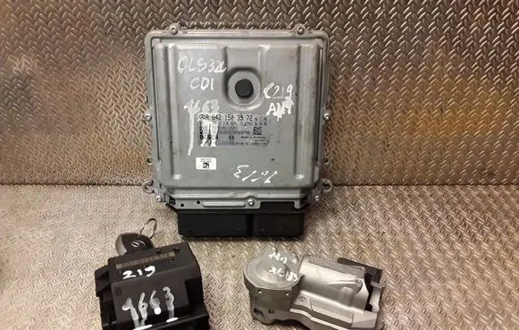 Mercedes-Benz CLS C219 Engine ECU kit and lock set 0355457732 6421503972
