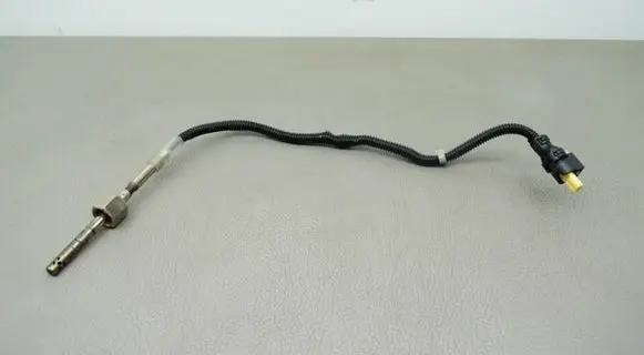 Mercedes-Benz C W205 Oil temperature sensor A0009058904