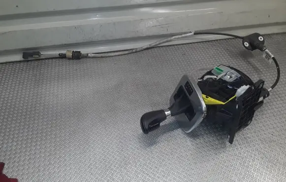 Ford S-MAX Gear shifter/selector 6G917C453AD