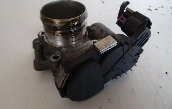Opel Mokka X Throttle valve 55565489