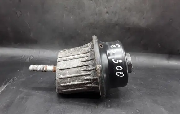 Lexus GS 300 350 430 450H Engine mount bracket NOCODE