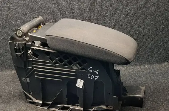 Volkswagen Golf Plus Armrest 1K5864251C