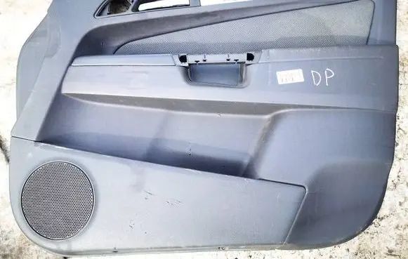 Opel Zafira B Front door card panel trim 13164487