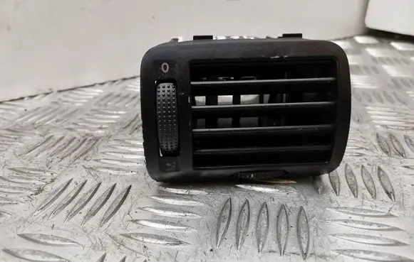 Volkswagen PASSAT B5.5 Dashboard side air vent grill/cover trim 3B0819704D