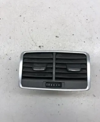Audi A6 S6 C6 4F Rear air vent grill 4F0819203B