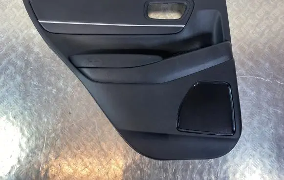 Honda HR-V Rear door card panel trim