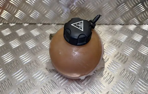 Citroen DS5 Coolant expansion tank/reservoir 9654310780 9654429680