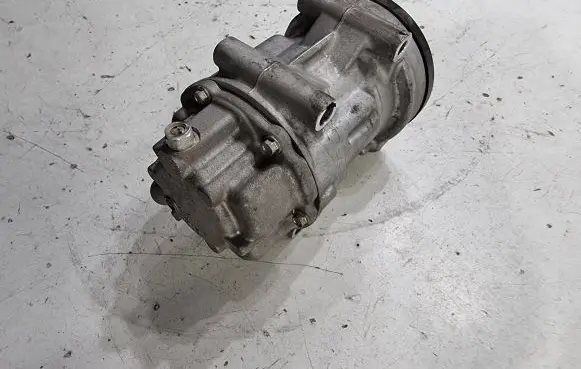 Toyota C-HR I Air conditioning (A/C) compressor (pump) 0424000370 ESB20C 12B16283