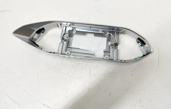 Peugeot 308 Radio/GPS head unit trim 98075499VV X49349 1343932XYY