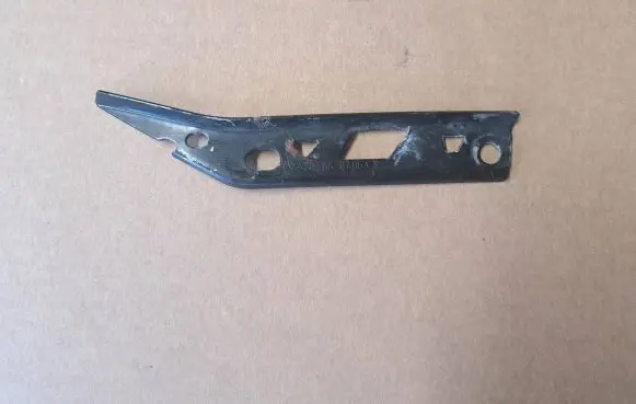 Mercedes-Benz C W204 Front bumper mounting bracket A2048810706