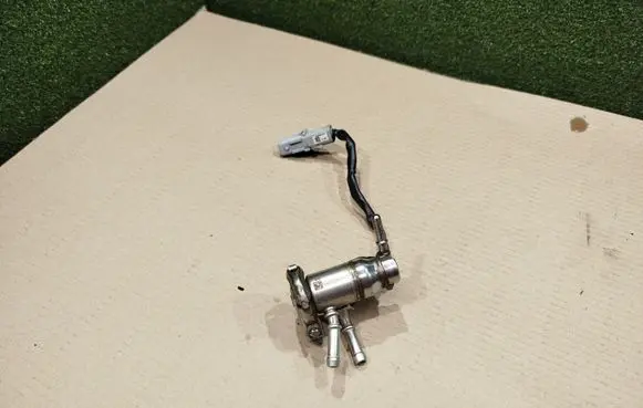 Renault Trafic III (X82) AdBlue injector 208997976R M1294023