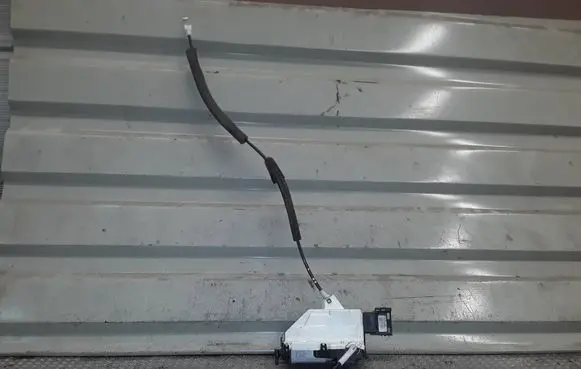 Peugeot Partner Front door lock