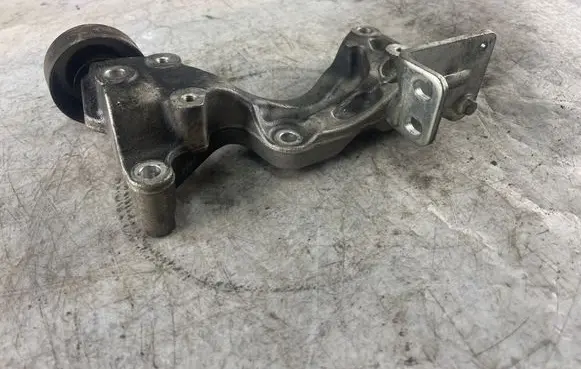 Generator/alternator bracket