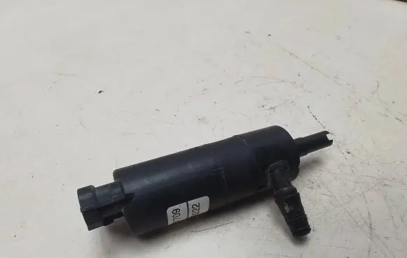 Saab 9-3 Ver2 Headlight washer pump 90508709