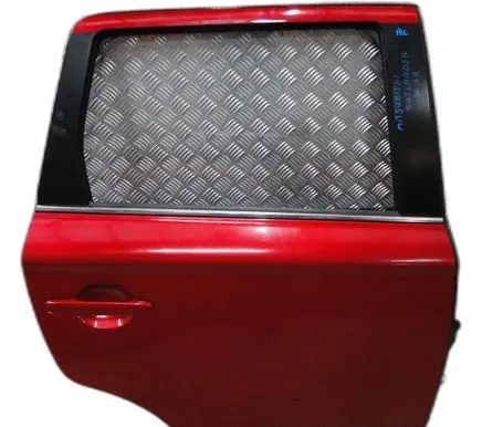 Mitsubishi Outlander Front door
