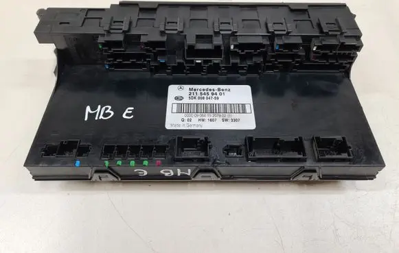 Mercedes-Benz E W211 Fuse module 2115459401 5DK00804759