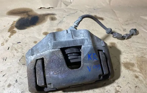Front brake caliper