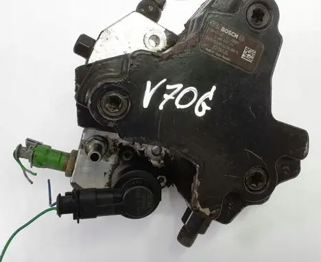 Volvo V70 Fuel injection high pressure pump 30756125